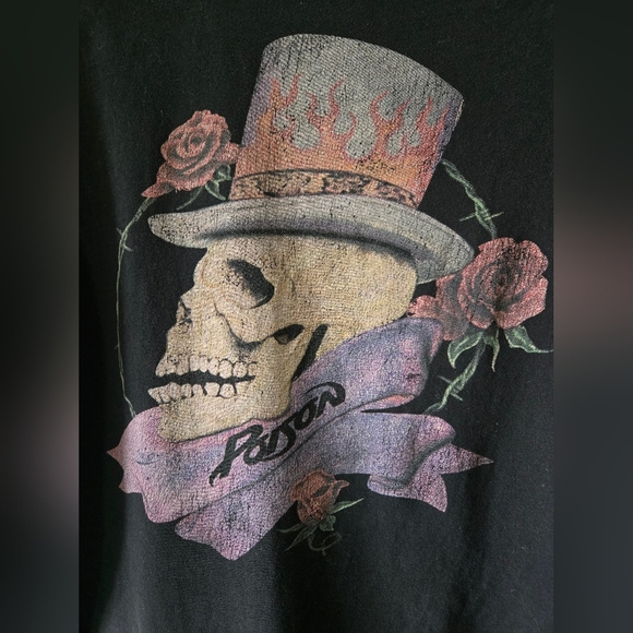Poison Graphic Tee with Skull and Roses. Size XL - Picture 4 of 8